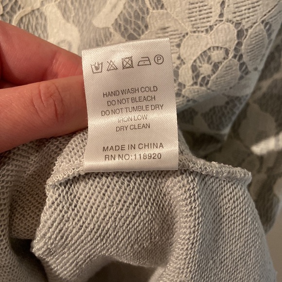 Forever 21 Size S Lace Pencil Skirt - Picture 4 of 5